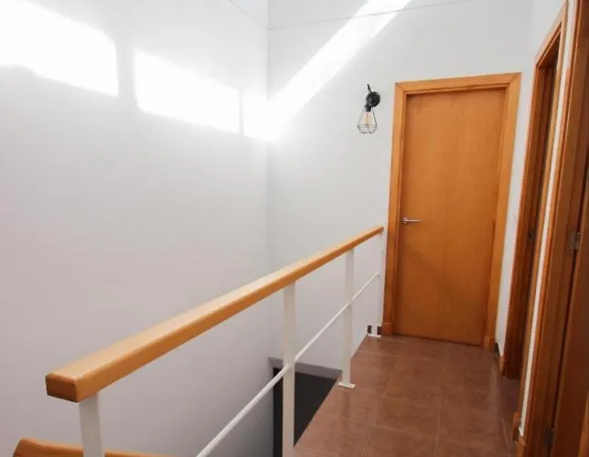 Acogedor Adosado Con Piscina Solo Familias Y Parejas Nyaraló *