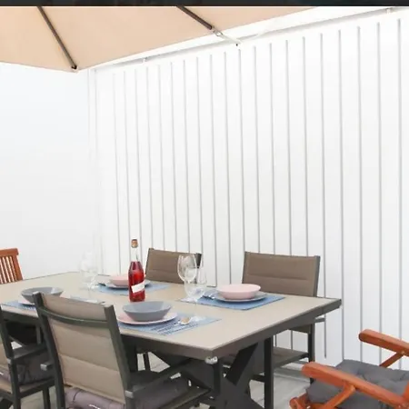 Acogedor Adosado Con Piscina Solo Familias Y Parejas * コニル・デ・ラ・フロンテラ