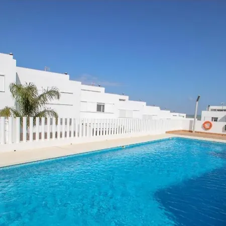 Acogedor Adosado Con Piscina Solo Familias Y Parejas Ferienhaus *