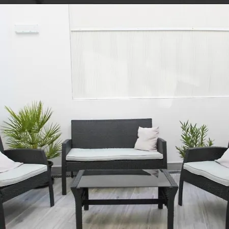 Acogedor Adosado Con Piscina Solo Familias Y Parejas