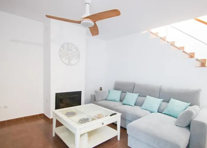 Acogedor Adosado Con Piscina Solo Familias Y Parejas