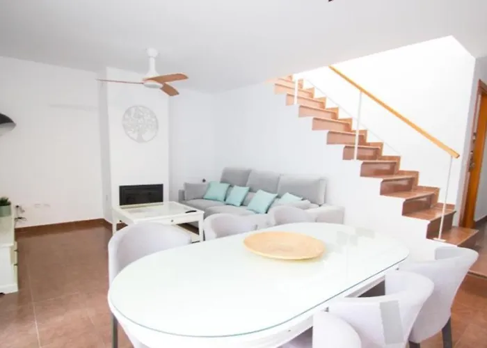 Holiday home Acogedor Adosado Con Piscina Solo Familias Y Parejas Conil De La Frontera