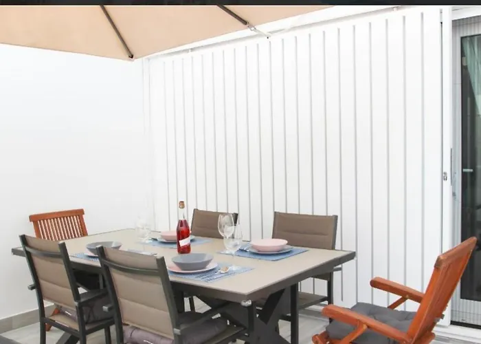 Acogedor Adosado Con Piscina Solo Familias Y Parejas * コニル・デ・ラ・フロンテラ