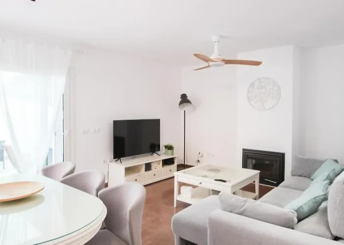 Acogedor Adosado Con Piscina Solo Familias Y Parejas